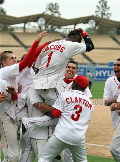 Thumbnail 1 in Monroe vs. Westchester (CIF LA City Section D2 Final) photogallery.