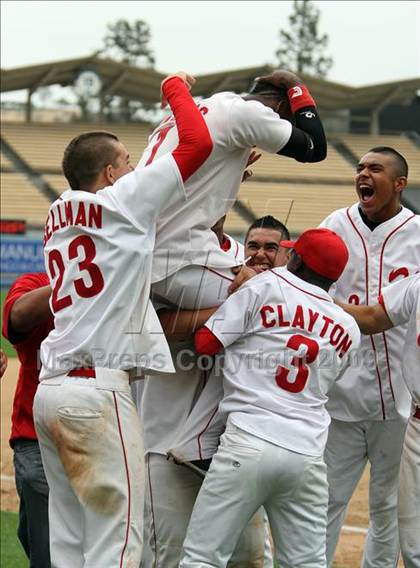 Thumbnail 3 in Monroe vs. Westchester (CIF LA City Section D2 Final) photogallery.