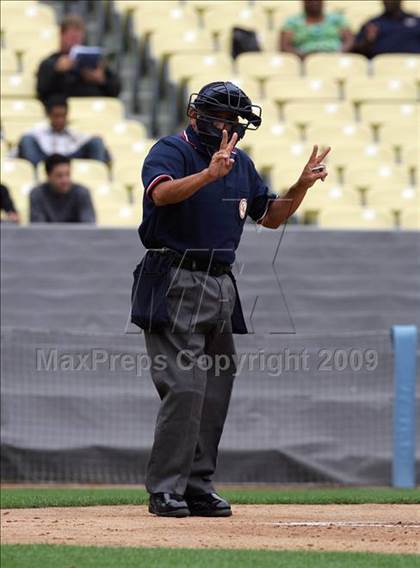 Thumbnail 3 in Monroe vs. Westchester (CIF LA City Section D2 Final) photogallery.