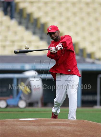 Thumbnail 1 in Monroe vs. Westchester (CIF LA City Section D2 Final) photogallery.