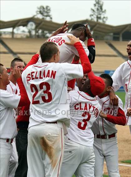 Thumbnail 1 in Monroe vs. Westchester (CIF LA City Section D2 Final) photogallery.