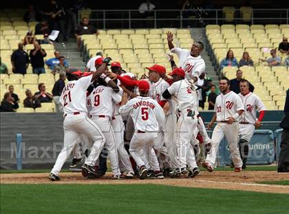Thumbnail 2 in Monroe vs. Westchester (CIF LA City Section D2 Final) photogallery.