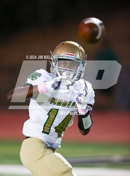 Thumbnail 3 in Moreau Catholic @ Castro Valley photogallery.