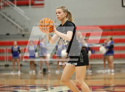 Thumbnail 2 in Deer Creek @ Mustang photogallery.