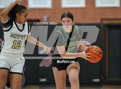 Thumbnail 2 in Archbishop Mitty vs. St. Joseph (Sabrina Ionescu SI20 Showcase) photogallery.