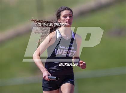 Thumbnail 3 in Metro Conference Track and Field Meet (3200 Meter Relay) photogallery.