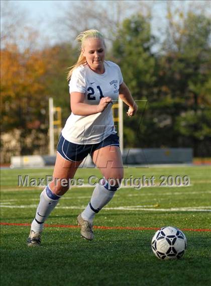 Thumbnail 1 in Highland vs. O Neill (Section 9 Class B Final) photogallery.