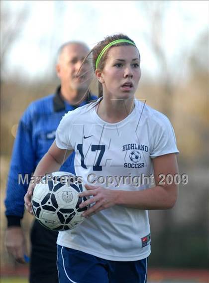 Thumbnail 1 in Highland vs. O Neill (Section 9 Class B Final) photogallery.