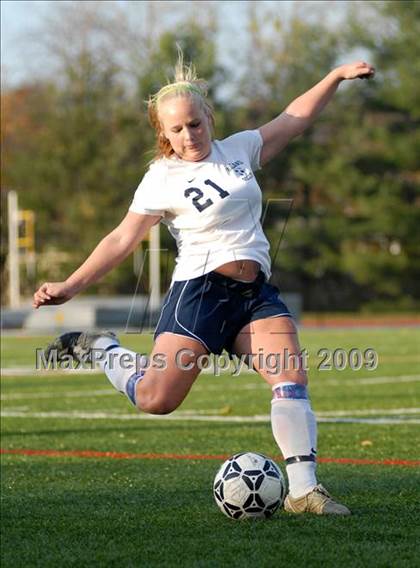 Thumbnail 3 in Highland vs. O Neill (Section 9 Class B Final) photogallery.