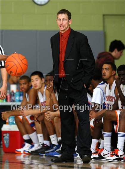 Thumbnail 1 in University vs. San Pedro (CIF LA City Section D2 Final) photogallery.