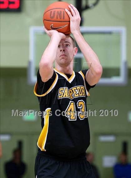 Thumbnail 3 in University vs. San Pedro (CIF LA City Section D2 Final) photogallery.