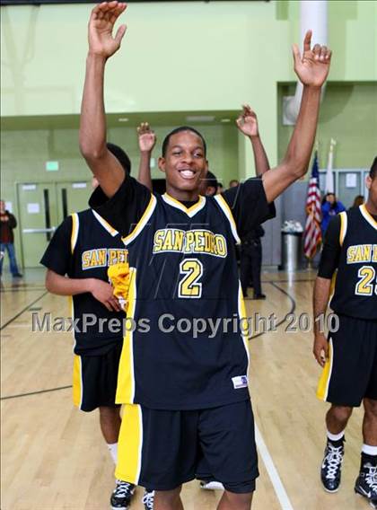 Thumbnail 1 in University vs. San Pedro (CIF LA City Section D2 Final) photogallery.