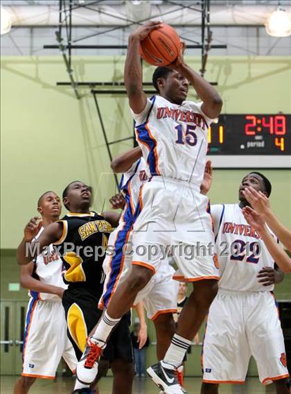 Thumbnail 3 in University vs. San Pedro (CIF LA City Section D2 Final) photogallery.