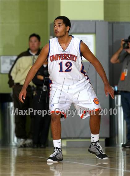 Thumbnail 2 in University vs. San Pedro (CIF LA City Section D2 Final) photogallery.