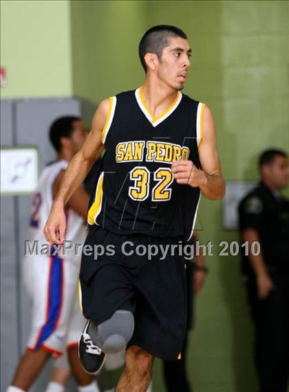 Thumbnail 2 in University vs. San Pedro (CIF LA City Section D2 Final) photogallery.
