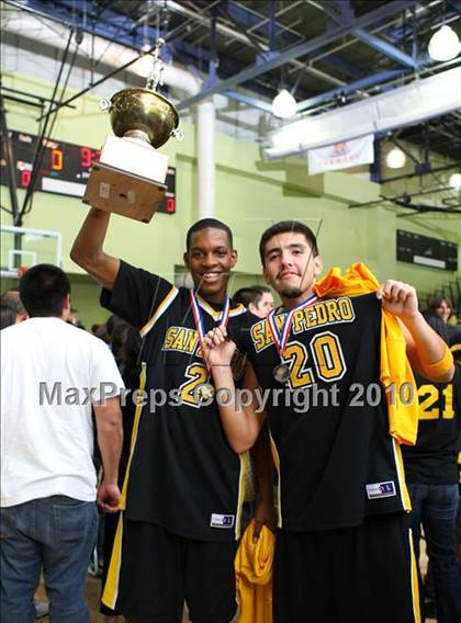 Thumbnail 3 in University vs. San Pedro (CIF LA City Section D2 Final) photogallery.