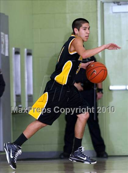 Thumbnail 2 in University vs. San Pedro (CIF LA City Section D2 Final) photogallery.