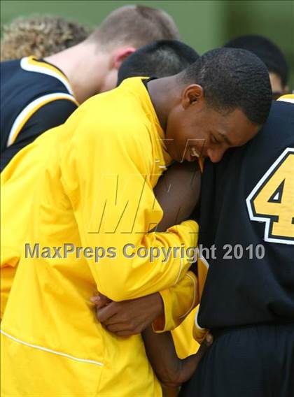 Thumbnail 1 in University vs. San Pedro (CIF LA City Section D2 Final) photogallery.