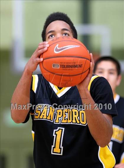 Thumbnail 2 in University vs. San Pedro (CIF LA City Section D2 Final) photogallery.