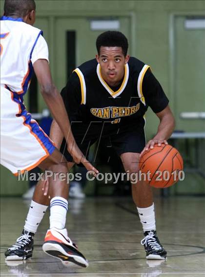 Thumbnail 3 in University vs. San Pedro (CIF LA City Section D2 Final) photogallery.