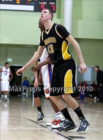 Thumbnail 1 in University vs. San Pedro (CIF LA City Section D2 Final) photogallery.