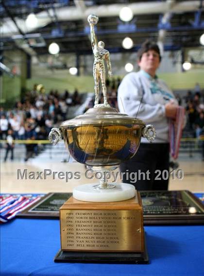 Thumbnail 1 in University vs. San Pedro (CIF LA City Section D2 Final) photogallery.