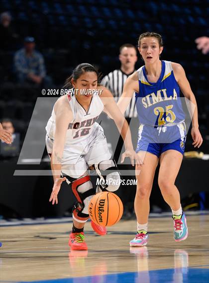 Thumbnail 1 in Hoehne vs. Simla (CHSAA 2A Great 8) photogallery.