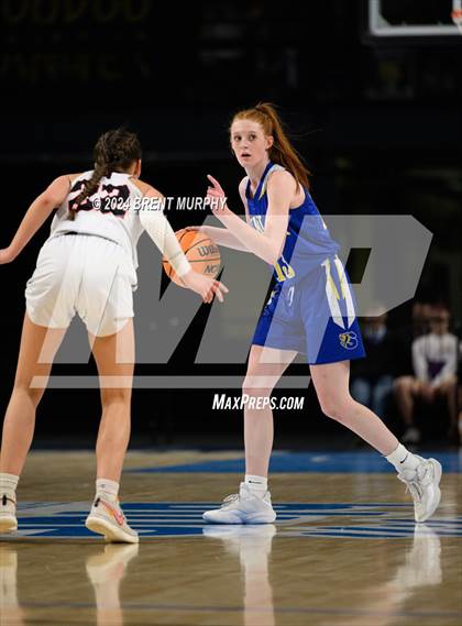 Thumbnail 1 in Hoehne vs. Simla (CHSAA 2A Great 8) photogallery.
