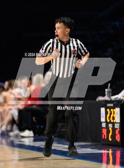 Thumbnail 3 in Hoehne vs. Simla (CHSAA 2A Great 8) photogallery.