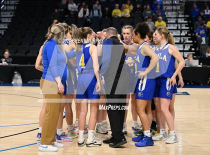 Thumbnail 2 in Hoehne vs. Simla (CHSAA 2A Great 8) photogallery.