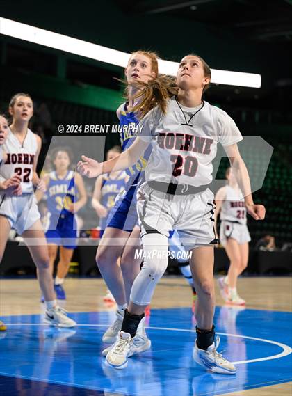 Thumbnail 3 in Hoehne vs. Simla (CHSAA 2A Great 8) photogallery.