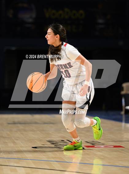 Thumbnail 2 in Hoehne vs. Simla (CHSAA 2A Great 8) photogallery.