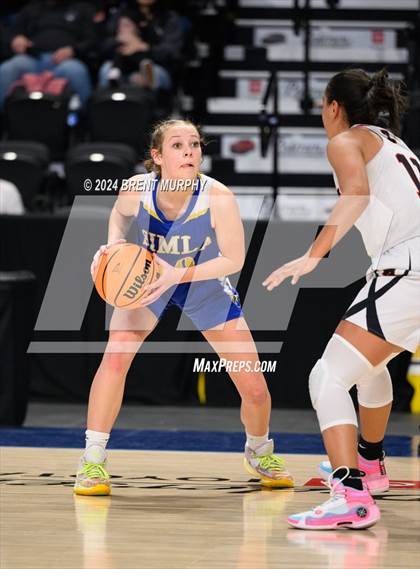 Thumbnail 3 in Hoehne vs. Simla (CHSAA 2A Great 8) photogallery.