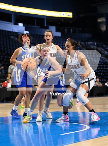 Thumbnail 1 in Hoehne vs. Simla (CHSAA 2A Great 8) photogallery.