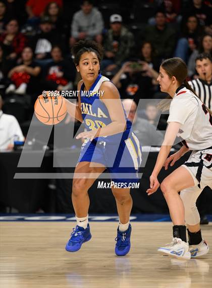 Thumbnail 1 in Hoehne vs. Simla (CHSAA 2A Great 8) photogallery.