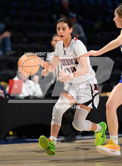 Thumbnail 1 in Hoehne vs. Simla (CHSAA 2A Great 8) photogallery.