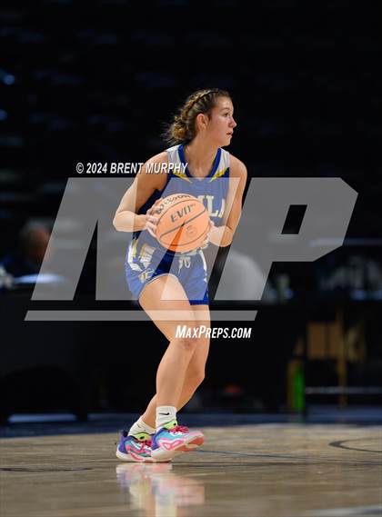 Thumbnail 3 in Hoehne vs. Simla (CHSAA 2A Great 8) photogallery.