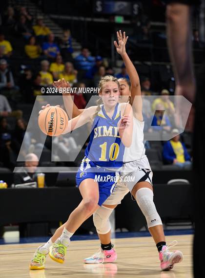 Thumbnail 3 in Hoehne vs. Simla (CHSAA 2A Great 8) photogallery.