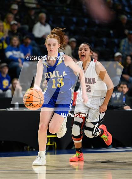 Thumbnail 2 in Hoehne vs. Simla (CHSAA 2A Great 8) photogallery.