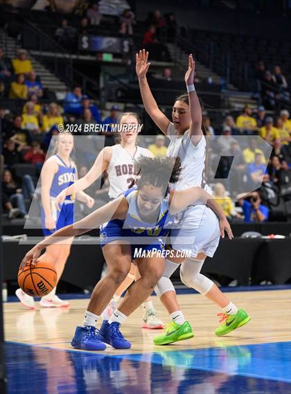 Thumbnail 3 in Hoehne vs. Simla (CHSAA 2A Great 8) photogallery.