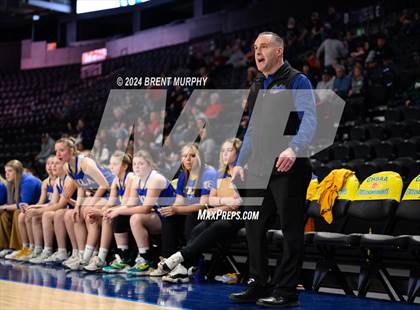 Thumbnail 2 in Hoehne vs. Simla (CHSAA 2A Great 8) photogallery.