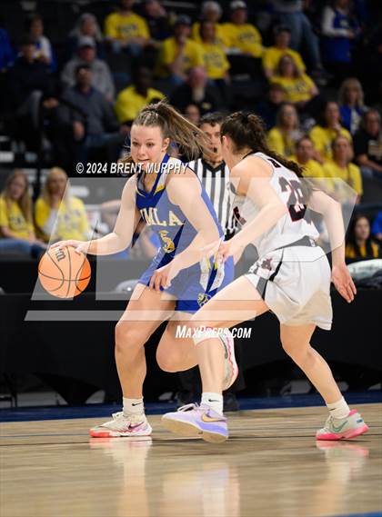 Thumbnail 3 in Hoehne vs. Simla (CHSAA 2A Great 8) photogallery.