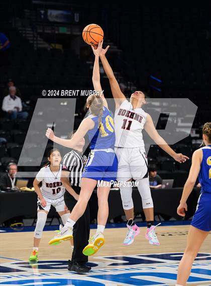 Thumbnail 3 in Hoehne vs. Simla (CHSAA 2A Great 8) photogallery.
