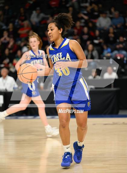 Thumbnail 3 in Hoehne vs. Simla (CHSAA 2A Great 8) photogallery.