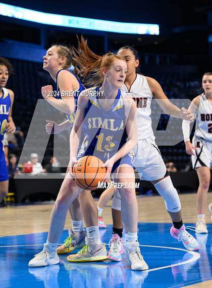 Thumbnail 3 in Hoehne vs. Simla (CHSAA 2A Great 8) photogallery.