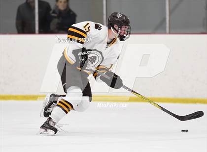 Thumbnail 2 in Shattuck-St. Mary's vs. Brunswick (Gunnery Showcase) photogallery.