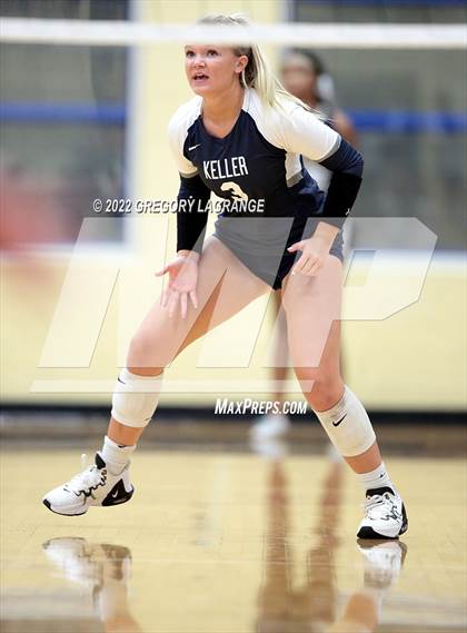 Thumbnail 3 in Southlake Carroll vs Keller photogallery.