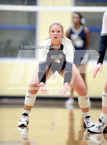 Thumbnail 2 in Southlake Carroll vs Keller photogallery.