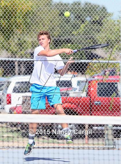 Thumbnail 2 in Flour Bluff, Gregory-Portland vs. Uvalde, Calallan (UIL 5A Area Tournament) photogallery.