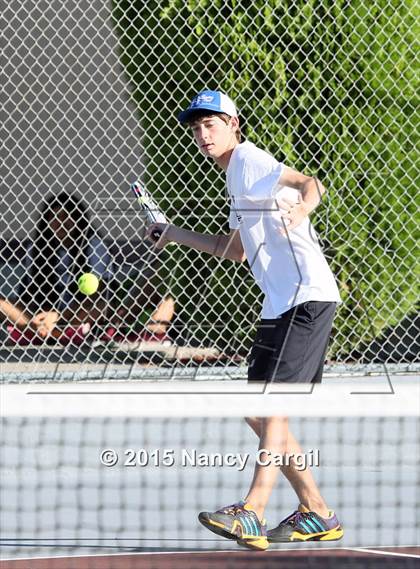 Thumbnail 2 in Flour Bluff, Gregory-Portland vs. Uvalde, Calallan (UIL 5A Area Tournament) photogallery.
